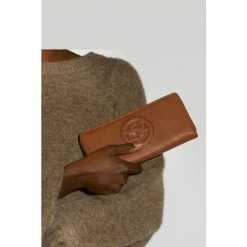 Dune London Natural Kexter Logo Zip Around Purse 8 Dune London Natural Kexter Logo Zip Around Purse -Dune London Sales unnamed file 5216